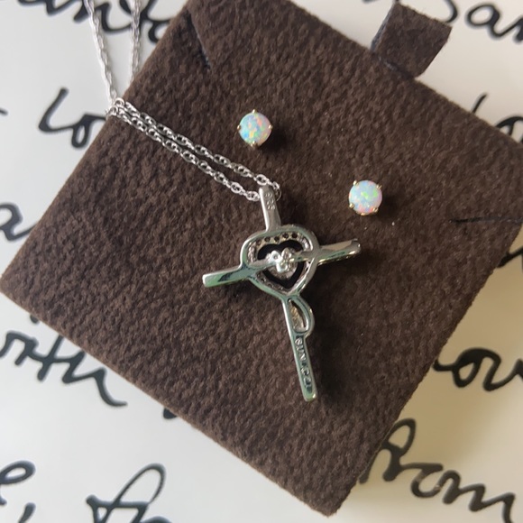 Opal Earrings & Necklace Set. Beautiful Jared Cross & Heart Necklace with Studs - Picture 4 of 5